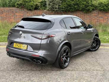 ALFA ROMEO CERTIFIED Alfa Romeo Stelvio 2.9 V6 Bi-turbo Quadrifoglio Auto Q4 Awd Euro 6 (s Used Car - Suv Petrol Grey - Hemel Hempstead - 614995_2
