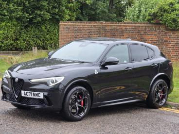ALFA ROMEO CERTIFIED Alfa Romeo Stelvio 2.9 V6 Bi-turbo Quadrifoglio Auto Q4 Awd Euro 6 (s Used Car - Suv Petrol Black - Hemel Hempstead - 614997_3