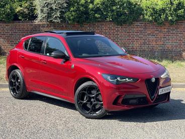 ALFA ROMEO CERTIFIED Alfa Romeo Stelvio  Used Car - Suv Petrol Red - Hemel Hempstead - 615002_1
