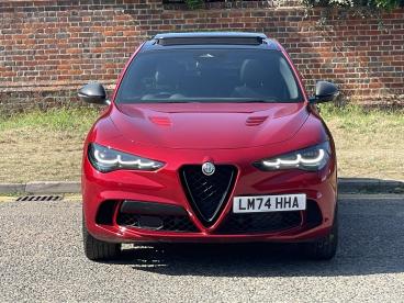 ALFA ROMEO CERTIFIED Alfa Romeo Stelvio  Used Car - Suv Petrol Red - Hemel Hempstead - 615002_5