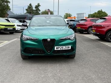 SPOTICAR Alfa Romeo Stelvio 2.0t Tributo Italiano Auto Q4 Awd Euro 6 (s/s) 5dr Used Car - Suv Petrol Green - Cheltenham - 1200616697_3