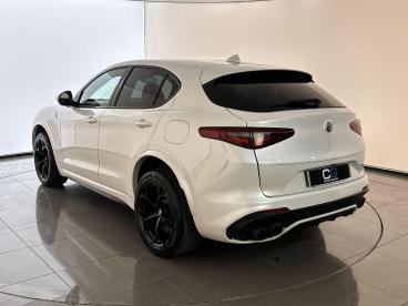 SPOTICAR Alfa Romeo Stelvio 2.9 V6 Bi-turbo Quadrifoglio Auto Q4 Awd Euro 6 (s Used Car - Suv Petrol White - Croxdale - 1200617158_4