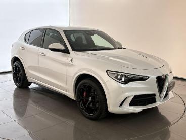 SPOTICAR Alfa Romeo Stelvio 2.9 V6 Bi-turbo Quadrifoglio Auto Q4 Awd Euro 6 (s Used Car - Suv Petrol White - Croxdale - 1200617158_5