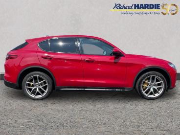 SPOTICAR Alfa Romeo Stelvio 2.0t Milano Edizione Auto Q4 Awd Euro 6 (s/s) 5dr Used Car - Suv Petrol Red - Ashington - 1200619604_5