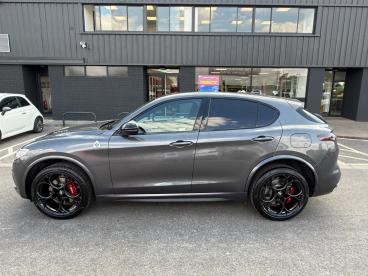 SPOTICAR Alfa Romeo Stelvio 2.9 V6 Bi-turbo Quadrifoglio Auto Q4 Awd Euro 6 (s Used Car - Suv Petrol Grey - Cheltenham - 1200619662_4
