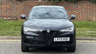 ALFA ROMEO CERTIFIED Alfa Romeo Stelvio 2.0t Intensa Auto Q4 Awd Euro 6 (s/s) 5dr Used Car - Suv Petrol Black - Hemel Hempstead - 622321_3