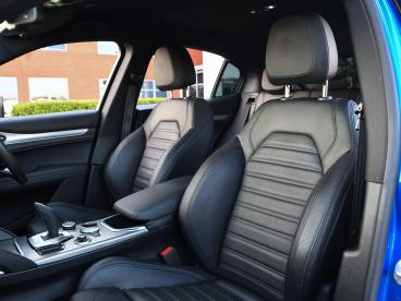 SPOTICAR Alfa Romeo Stelvio 2.0t Veloce Auto Q4 Awd Euro 6 (s/s) 5dr Used Car - Suv Petrol Blue - Nuneaton - 800624991_5