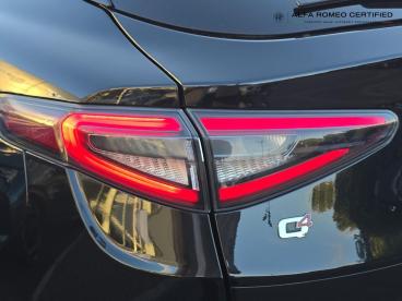 ALFA ROMEO CERTIFIED Alfa Romeo Stelvio 2.0t Intensa Auto Q4 Awd Euro 6 (s/s) 5dr Used Car - Suv Petrol Black - Leicester - 641872_5