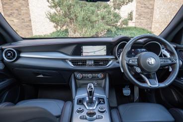 ALFA ROMEO CERTIFIED Alfa Romeo Stelvio  Used Car - Suv Petrol Black - Nuneaton - 644441_3