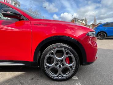 ALFA ROMEO CERTIFIED Alfa Romeo Tonale 1.3 Vgt 15.5kwh Speciale Auto Q4 Awd Euro 6 5dr Used Car - Suv Plug-in Hybrid Red - Colchester - 488793_4