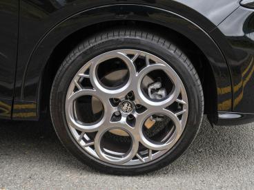 ALFA ROMEO CERTIFIED Alfa Romeo Tonale 1.5 Vgt Mhev Sprint Dct Euro 6 5dr Used Car - Suv Hybrid Black - Nuneaton - 510114_4