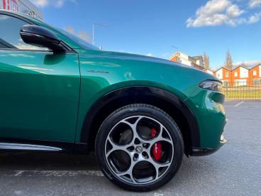 ALFA ROMEO CERTIFIED Alfa Romeo Tonale 1.3 Vgt 15.5kwh Veloce Auto Q4 Awd Euro 6 5dr Used Car - Suv Plug-in Hybrid Green - Colchester - 525203_2