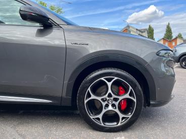 ALFA ROMEO CERTIFIED Alfa Romeo Tonale 1.3 Vgt 15.5kwh Veloce Auto Q4 Awd Euro 6 5dr Used Car - Suv Plug-in Hybrid Grey - Colchester - 528189_4