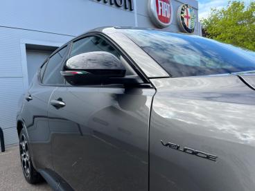 ALFA ROMEO CERTIFIED Alfa Romeo Tonale 1.3 Vgt 15.5kwh Veloce Auto Q4 Awd Euro 6 5dr Used Car - Suv Plug-in Hybrid Grey - Colchester - 528189_5