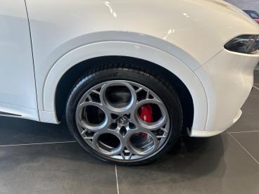 ALFA ROMEO CERTIFIED Alfa Romeo Tonale 1.5 Vgt Mhev Tributo Italiano Dct Euro 6 5dr Used Car - Suv Hybrid White - Slough - 528808_5