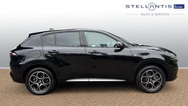 SPOTICAR Alfa Romeo Tonale 1.3 Vgt 15.5kwh Ti Auto Q4 Awd Euro 6 5dr Used Car - Suv Plug-in Hybrid Black - Godalming - 1200543306_2