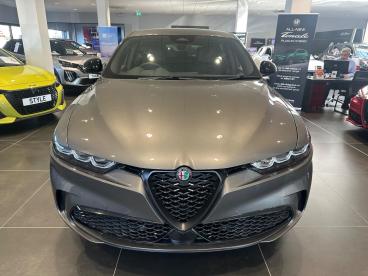 ALFA ROMEO CERTIFIED Alfa Romeo Tonale 1.5 Vgt Mhev Veloce Dct Euro 6 5dr Used Car - Suv Hybrid Grey - Slough - 545025_2