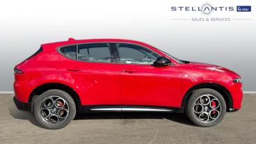 SPOTICAR Alfa Romeo Tonale 1.5 Vgt Mhev Ti Dct Euro 6 5dr Used Car - Suv Hybrid Red - Sheffield - 1200545598_2