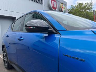 ALFA ROMEO CERTIFIED Alfa Romeo Tonale 1.5 Vgt Mhev Veloce Dct Euro 6 5dr Used Car - Suv Hybrid Blue - Colchester - 548544_5