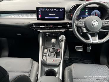 ALFA ROMEO CERTIFIED Alfa Romeo Tonale 1.5 Vgt Mhev Ti Dct Euro 6 5dr Used Car - Suv Hybrid Red - Leicester - 551583_4