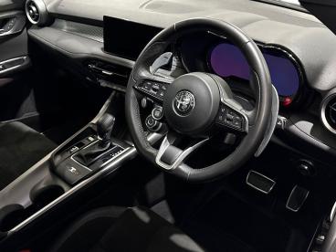 ALFA ROMEO CERTIFIED Alfa Romeo Tonale 1.3 Phev Veloce 5dr Auto Used Car - Suv Plug-in Hybrid White - Swansea - 552841_3