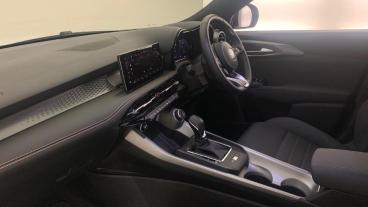 SPOTICAR Alfa Romeo Tonale 1.5 Vgt Mhev Ti Dct Euro 6 5dr Used Car - Suv Hybrid White - Coventry - 1200555882_2