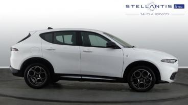 SPOTICAR Alfa Romeo Tonale 1.5 Vgt Mhev Ti Dct Euro 6 5dr Used Car - Suv Hybrid White - Coventry - 1200555882_4