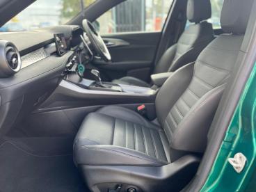 SPOTICAR Alfa Romeo Tonale 1.3 Vgt 15.5kwh Veloce Auto Q4 Awd Euro 6 5dr Used Car - Suv Plug-in Hybrid Green - Cheltenham - 1200556197_3