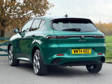 SPOTICAR Alfa Romeo Tonale 1.5 Vgt Mhev Tributo Italiano Dct Euro 6 5dr Used Car - Suv Hybrid Green - Balsall Common - 1200556308_4