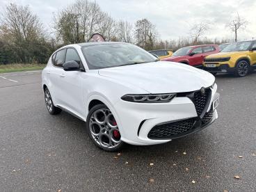 ALFA ROMEO CERTIFIED Alfa Romeo Tonale 1.5 Vgt Mhev Tributo Italiano Dct Euro 6 5dr Used Car - Suv Hybrid White - Kidlington - 557352_1