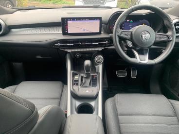 ALFA ROMEO CERTIFIED Alfa Romeo Tonale 1.5 Vgt Mhev Ti Dct Euro 6 5dr Used Car - Suv Hybrid Red - Kidlington - 557354_3