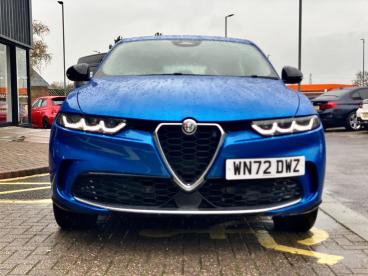 SPOTICAR Alfa Romeo Tonale 1.5 Vgt Mhev Ti Dct Euro 6 5dr Used Car - Suv Hybrid Blue - Cheltenham - 1200557650_5