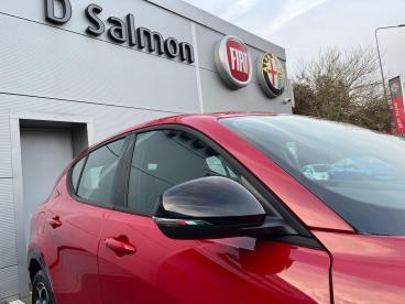 ALFA ROMEO CERTIFIED Alfa Romeo Tonale 1.5 Vgt Mhev Sprint Dct Euro 6 5dr Used Car - Suv Hybrid Red - Colchester - 561086_4