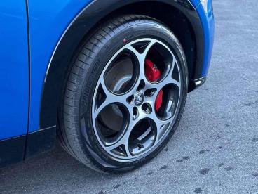 ALFA ROMEO CERTIFIED Alfa Romeo Tonale 1.5 Mhev Sprint 5dr Auto Used Car - Suv Petrol Blue - Swansea - 561534_4