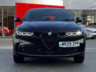 SPOTICAR Alfa Romeo Tonale 1.5 Vgt Mhev Sprint Dct Euro 6 5dr Used Car - Suv Hybrid Black - Colwyn Bay - 1200566205_2
