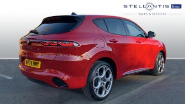 SPOTICAR Alfa Romeo Tonale 1.5 Vgt Mhev Tributo Italiano Dct Euro 6 5dr Used Car - Suv Hybrid Red - Walton On Thames - 1200568356_4