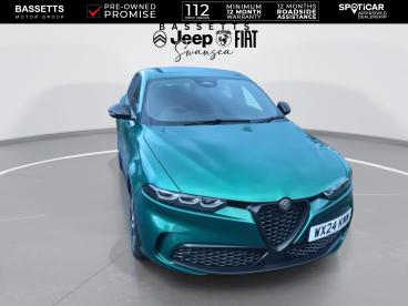 SPOTICAR Alfa Romeo Tonale 1.5 Vgt Mhev Veloce Dct Euro 6 5dr Used Car - Suv Hybrid Green - Swansea - 1200569445_2