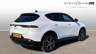 SPOTICAR Alfa Romeo Tonale 1.5 Vgt Mhev Veloce Dct Euro 6 5dr Used Car - Suv Hybrid White - Crawley - 1200575542_3
