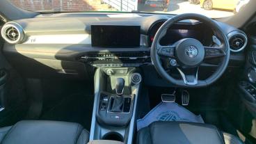 SPOTICAR Alfa Romeo Tonale 1.5 Vgt Mhev Tributo Italiano Dct Euro 6 5dr Used Car - Suv Hybrid Black - Crawley - 1200575546_4