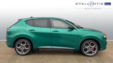 SPOTICAR Alfa Romeo Tonale 1.5 Vgt Mhev Tributo Italiano Dct Euro 6 5dr Used Car - Suv Hybrid Black - Liverpool - 1200576417_2