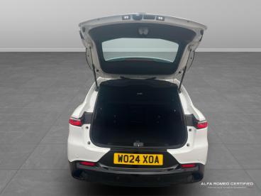 ALFA ROMEO CERTIFIED Alfa Romeo Tonale 1.5 Vgt Mhev Sprint Dct Euro 6 5dr Used Car - Suv Hybrid White - Kidlington - 582452_5