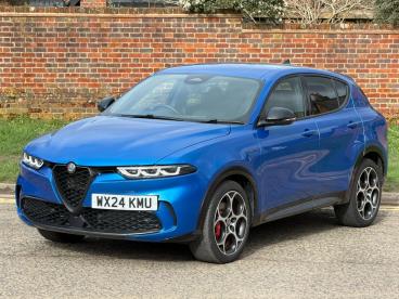 ALFA ROMEO CERTIFIED Alfa Romeo Tonale 1.5 Vgt Mhev Veloce Dct Euro 6 5dr Used Car - Suv Hybrid Blue - Hemel Hempstead - 583076_3