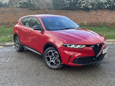 ALFA ROMEO CERTIFIED Alfa Romeo Tonale 1.5 Vgt Mhev Sprint Dct Euro 6 5dr Used Car - Suv Hybrid Red - Hemel Hempstead - 583077_1