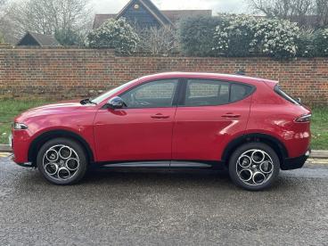 ALFA ROMEO CERTIFIED Alfa Romeo Tonale 1.5 Vgt Mhev Sprint Dct Euro 6 5dr Used Car - Suv Hybrid Red - Hemel Hempstead - 583077_5