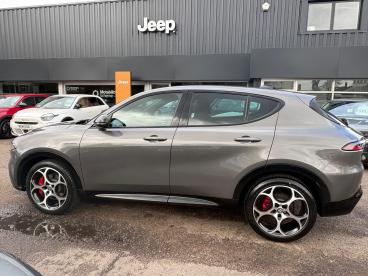 SPOTICAR Alfa Romeo Tonale 1.5 Vgt Mhev Veloce Dct Euro 6 5dr Used Car - Suv Hybrid Grey - Leicester - 1200583968_5