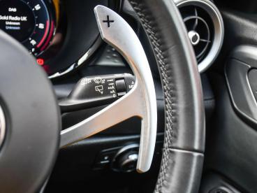 ALFA ROMEO CERTIFIED Alfa Romeo Tonale 1.3 Vgt 15.5kwh Veloce Auto Q4 Awd Euro 6 5dr Used Car - Suv Plug-in Hybrid Red - Nuneaton - 594653_4