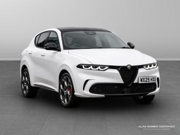 ALFA ROMEO CERTIFIED Alfa Romeo Tonale 1.5 Vgt Mhev Tributo Italiano Dct Euro 6 5dr Used Car - Suv Hybrid White - Nuneaton - 594656_1