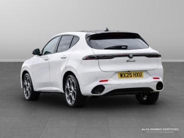 ALFA ROMEO CERTIFIED Alfa Romeo Tonale 1.5 Vgt Mhev Tributo Italiano Dct Euro 6 5dr Used Car - Suv Hybrid White - Nuneaton - 594656_3