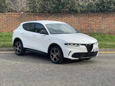 ALFA ROMEO CERTIFIED Alfa Romeo Tonale 1.5 Vgt Mhev Veloce Dct Euro 6 5dr Used Car - Suv Hybrid  - Hemel Hempstead - 595574_1
