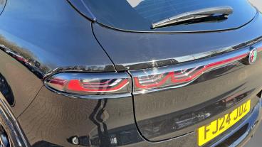 ALFA ROMEO CERTIFIED Alfa Romeo Tonale 1.5 Vgt Mhev Veloce Dct Euro 6 5dr Used Car - Suv Hybrid Black - Leicester - 599215_5